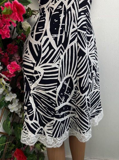 Robe mi longue évasée sans mache imprimé - Perluna Store - kinshasa