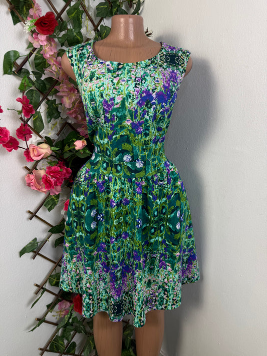Robe fleurie sans manche colle rond - Perluna Store - kinshasa