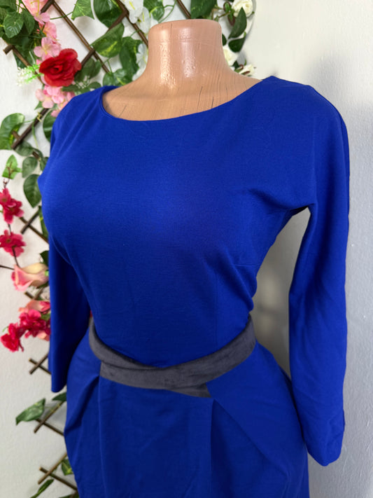 Robe courte évasée manche longue - Perluna Store - kinshasa