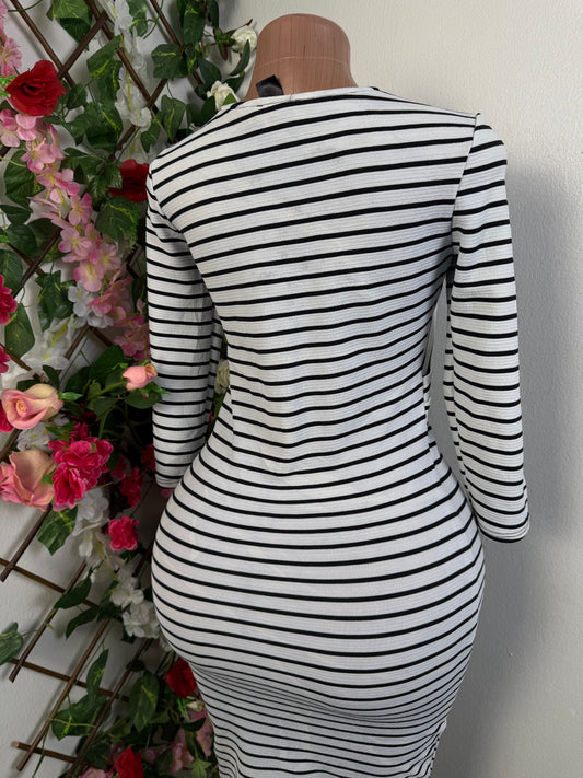 Robe moulante buste croisée manche longue - Perluna Store - kinshasa