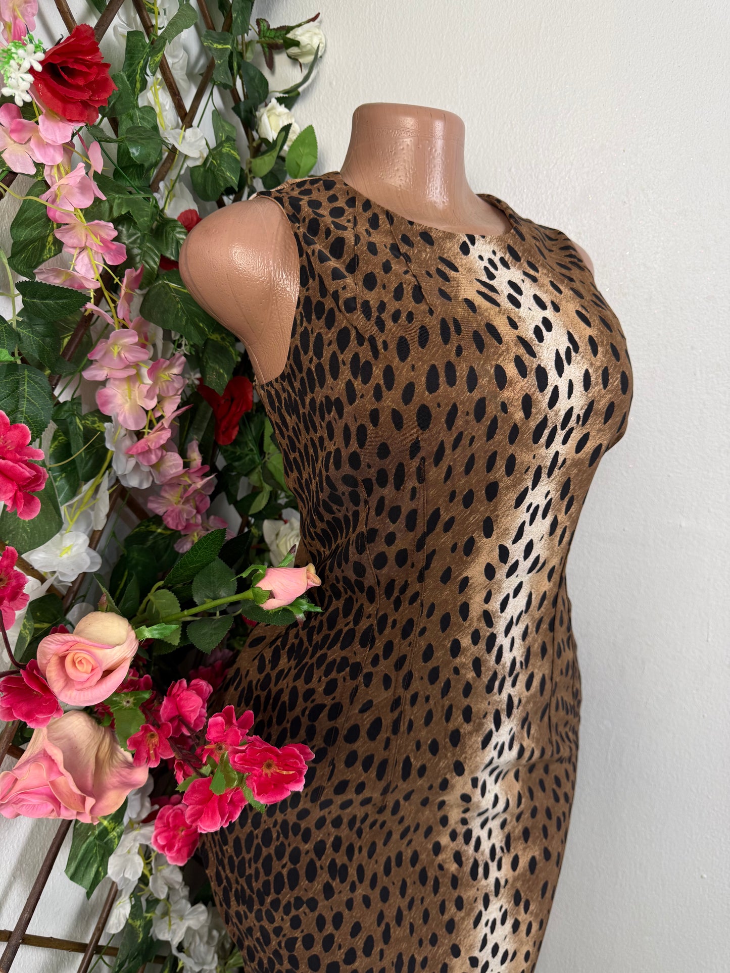 Robe moulante léopard sans manche - Perluna Store - kinshasa