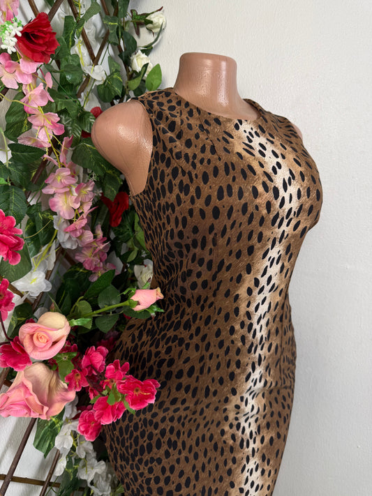 Robe moulante léopard sans manche - Perluna Store - kinshasa