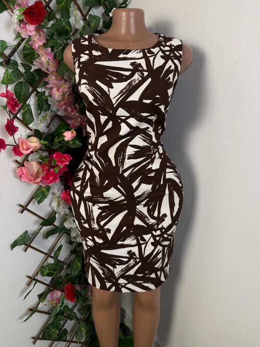 Robe tailleur courte sans manche
