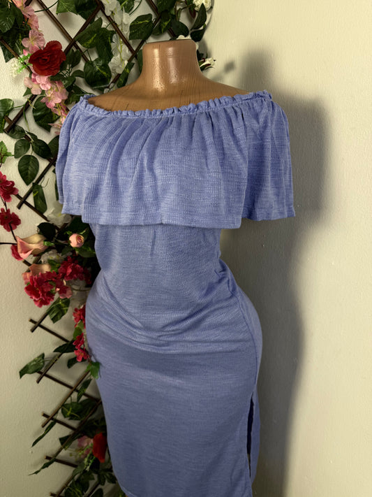 Robe à décolleté volant avec fente - Perluna Store - kinshasa