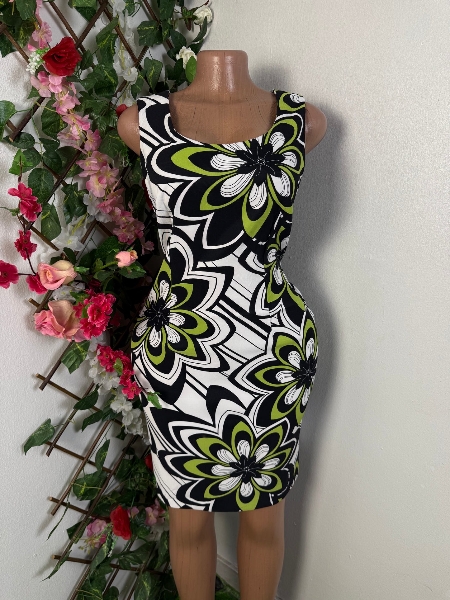 Robe moulante imprimée lotus vert