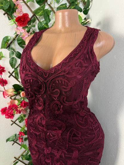 Robe mi longue en dentelle sans manche - Perluna Store - kinshasa