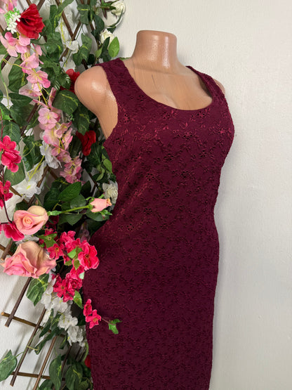 Robe mi longue en dentelle sans manche - Perluna Store - kinshasa
