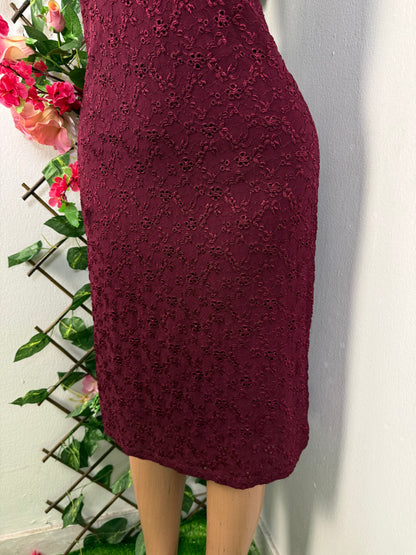 Robe mi longue en dentelle sans manche - Perluna Store - kinshasa