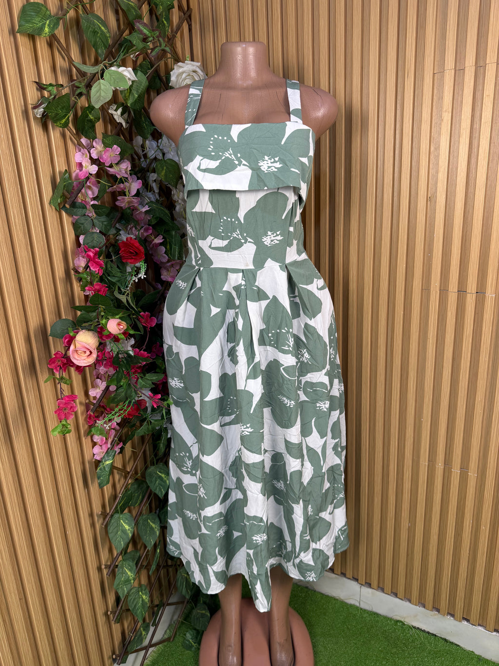 Robe évasé longue sans manches col carré-XL