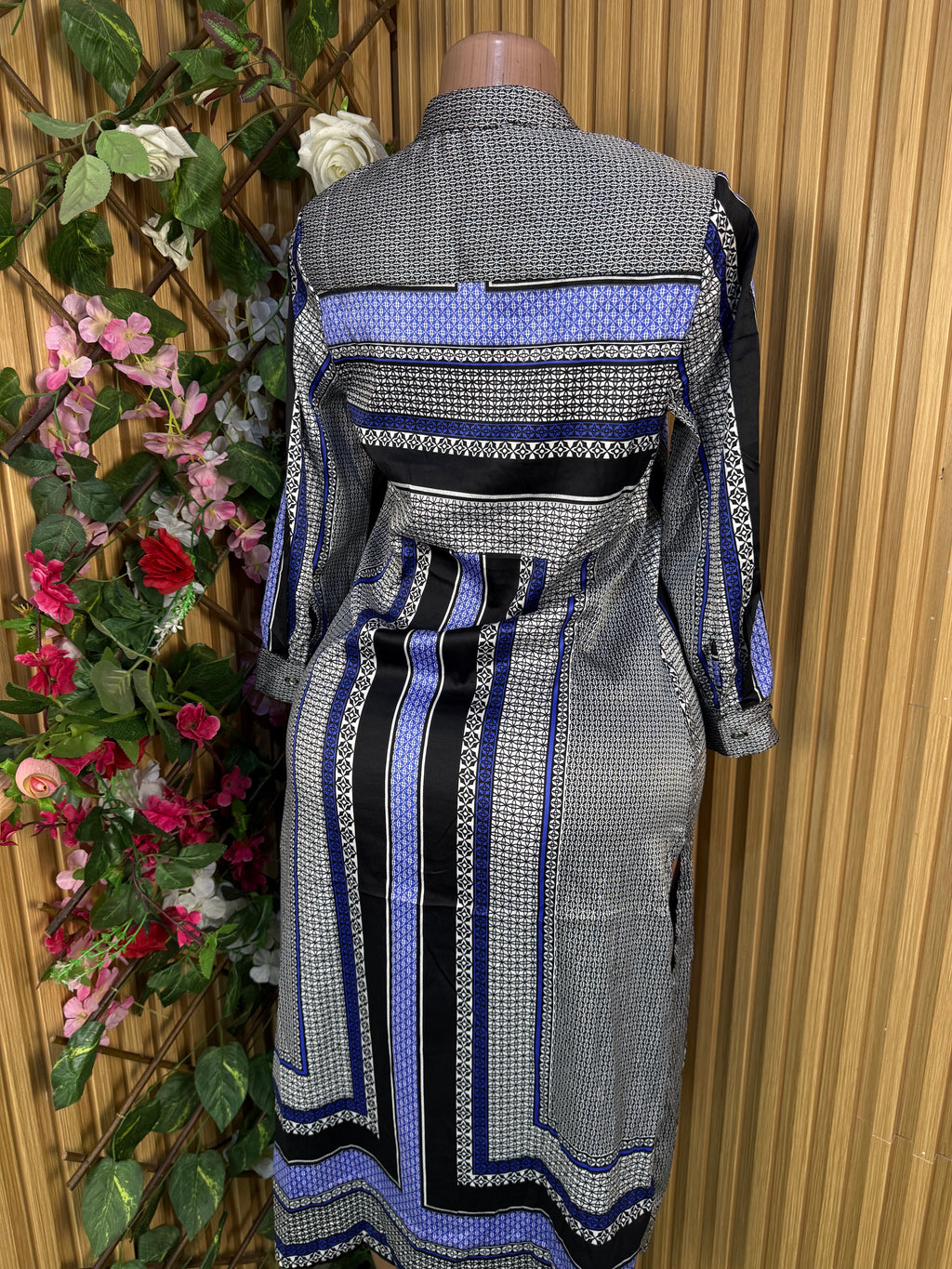 Robe évasée mi-longue manches longues col mao-S