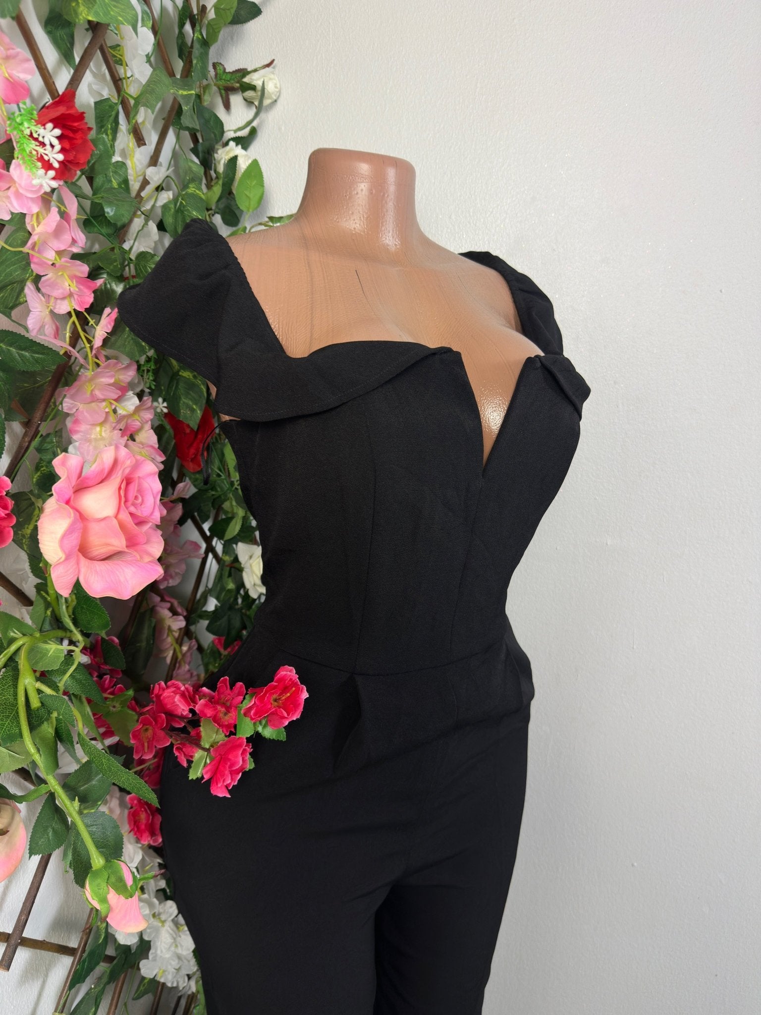 Combinaison élégante à jambe longue ajusté avec décolleté bateau - Perluna Store - kinshasa