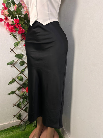 Jupe en satin longue couleur noir, élégant - Perluna Store - kinshasa