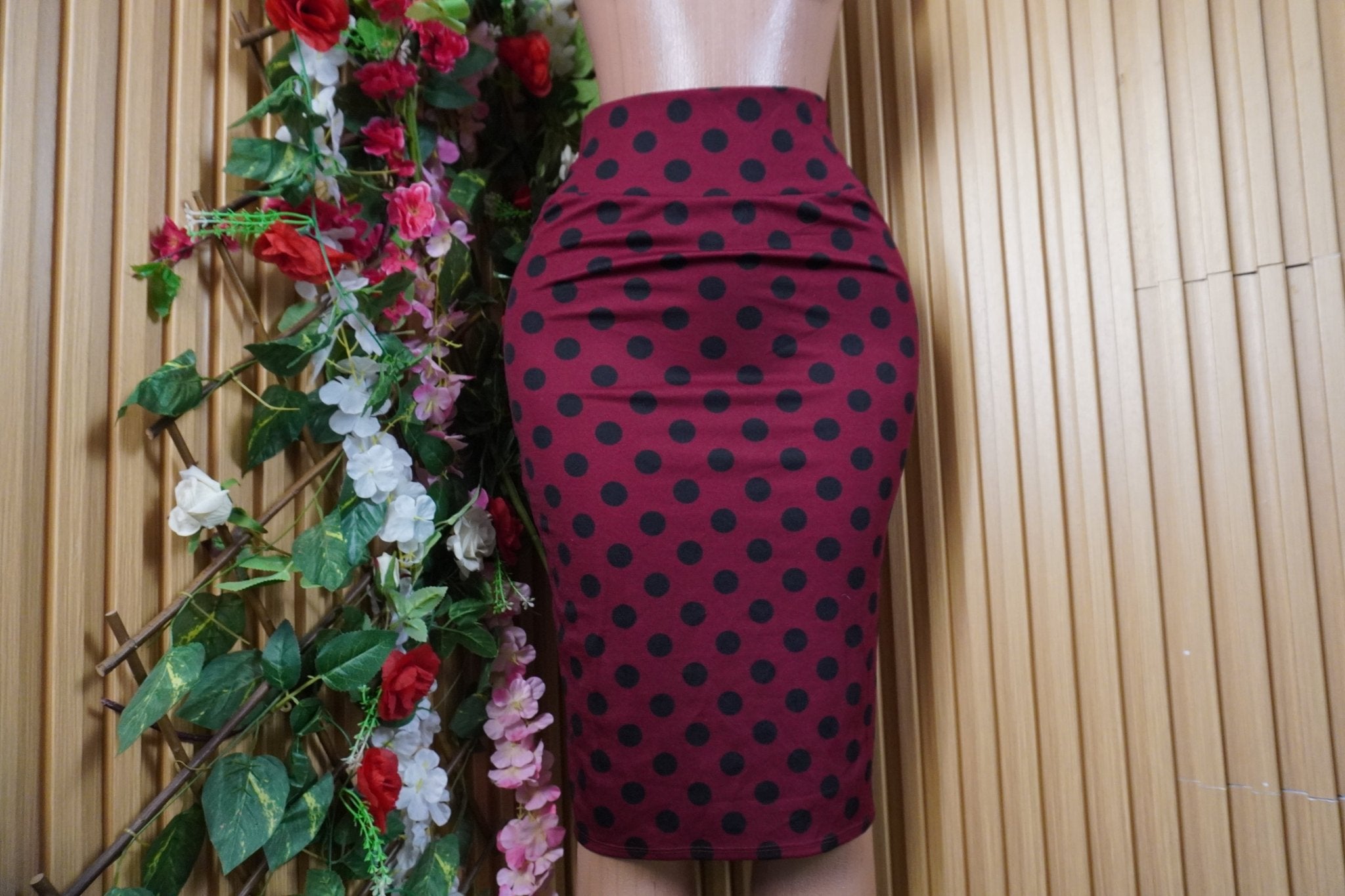 Jupe moulante couleur rouge bordeaux-S - Perluna Store