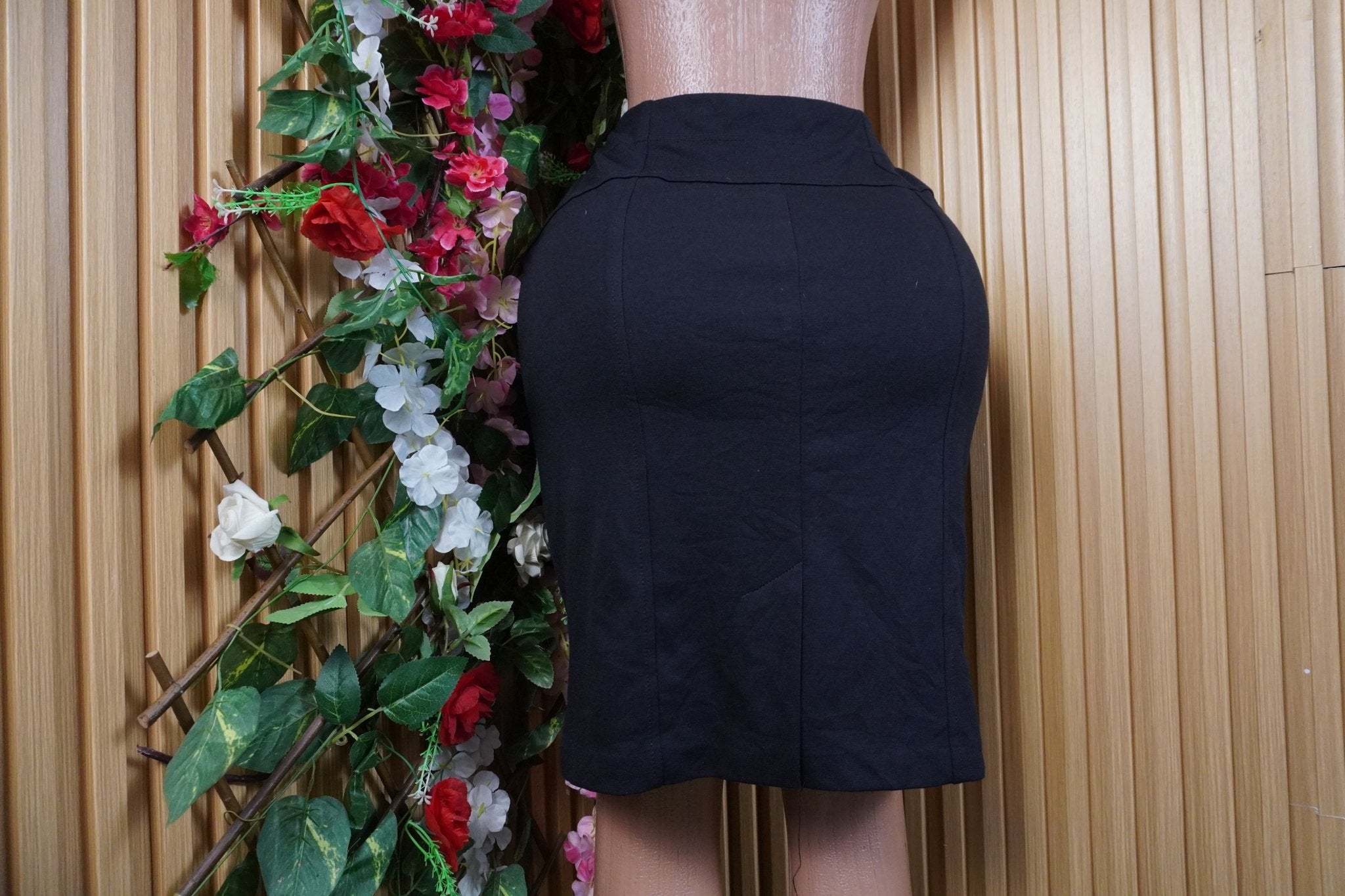 Jupe moulante slim couleur noir-S - Perluna Store