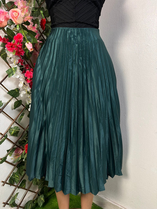 Jupe plissée longue, mi longue, couleur unie plusieurs taille et diffèrent coloris - Perluna Store - kinshasa