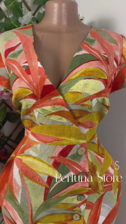 Robe fleurie à manche mi courte décolleté en V croisée