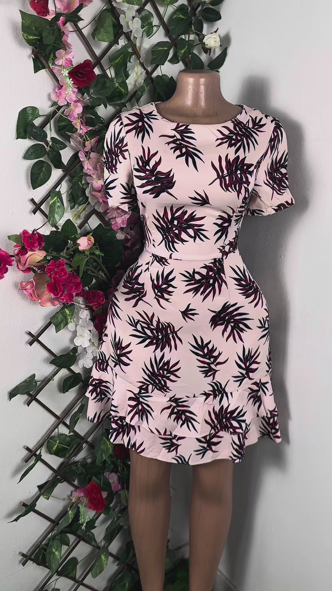 Robe élégante droite manches courtes
