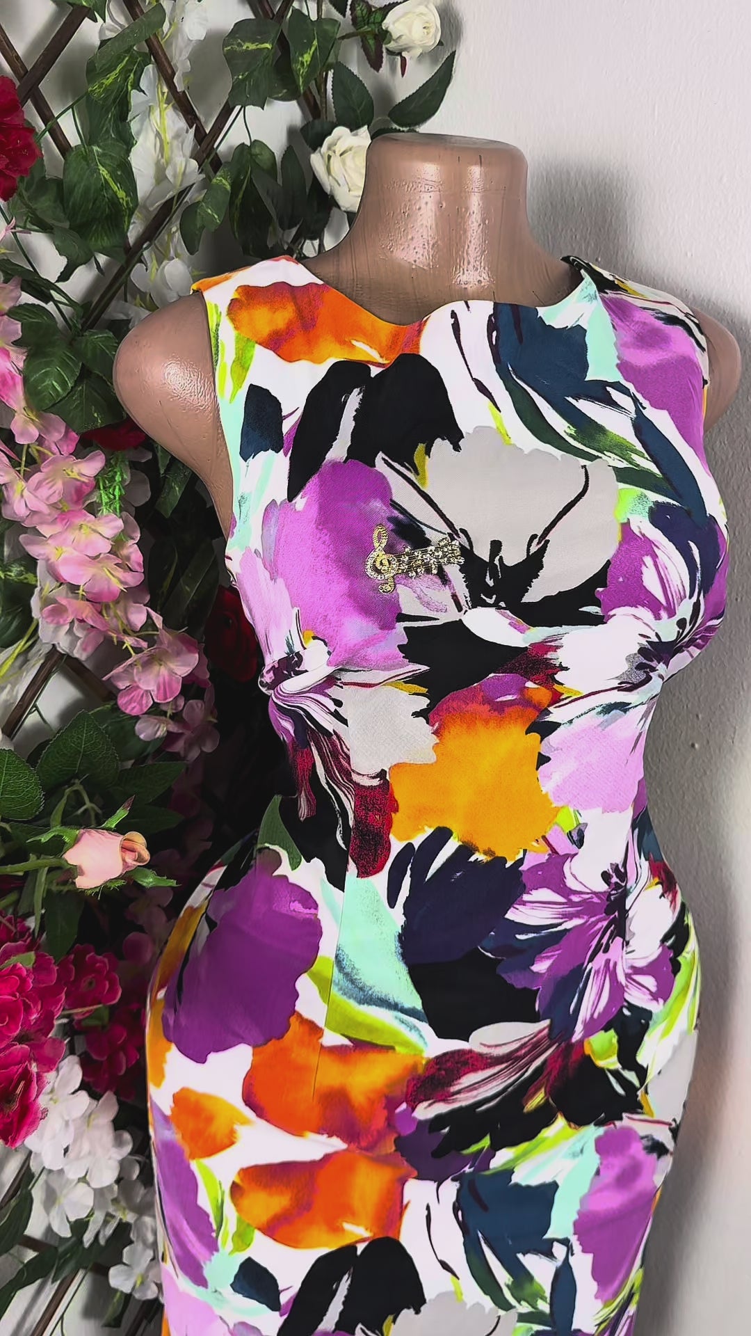 Robe moulante sans manches imprimée fleurie