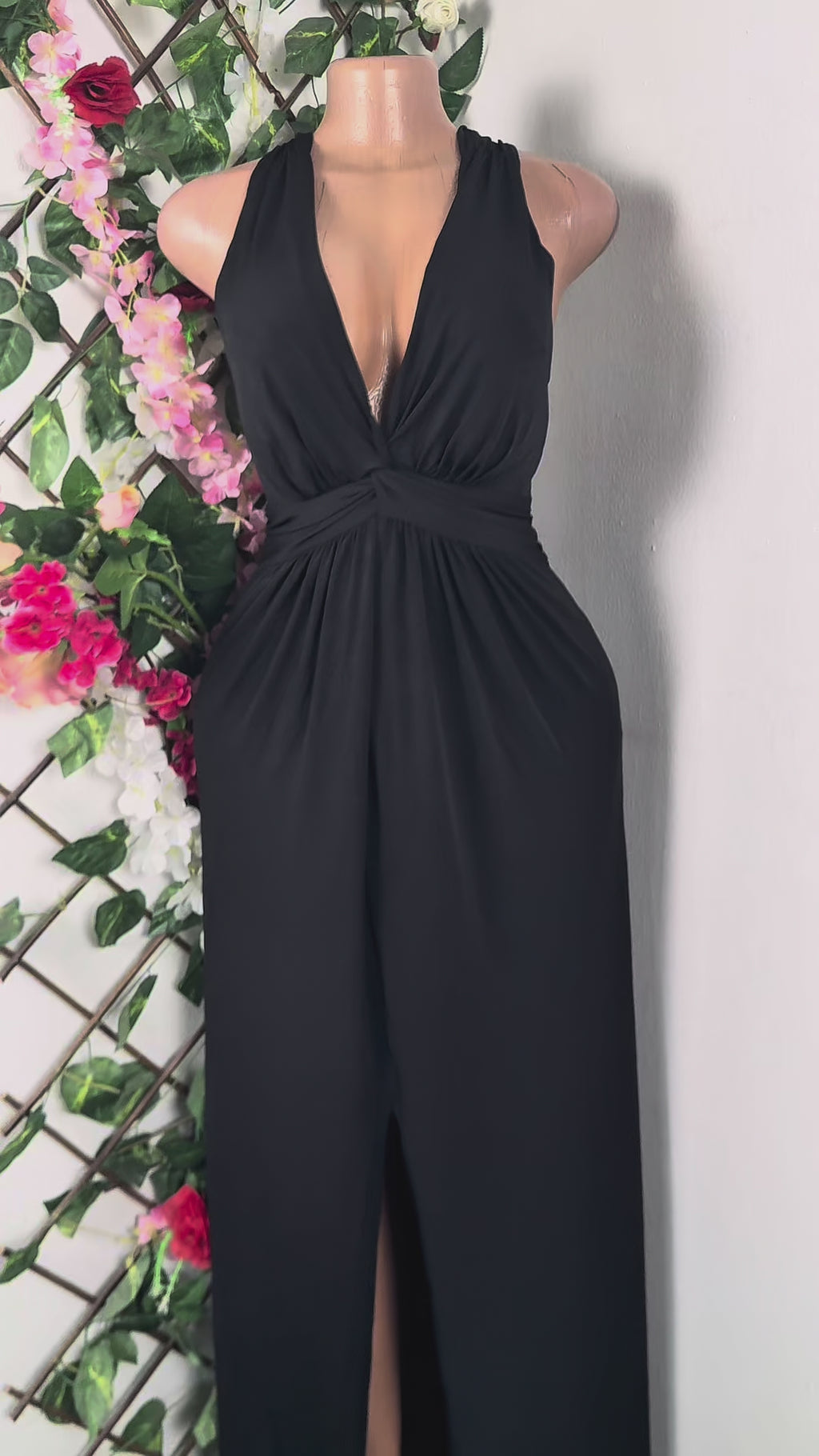 Robe évasée longue sans manches col V