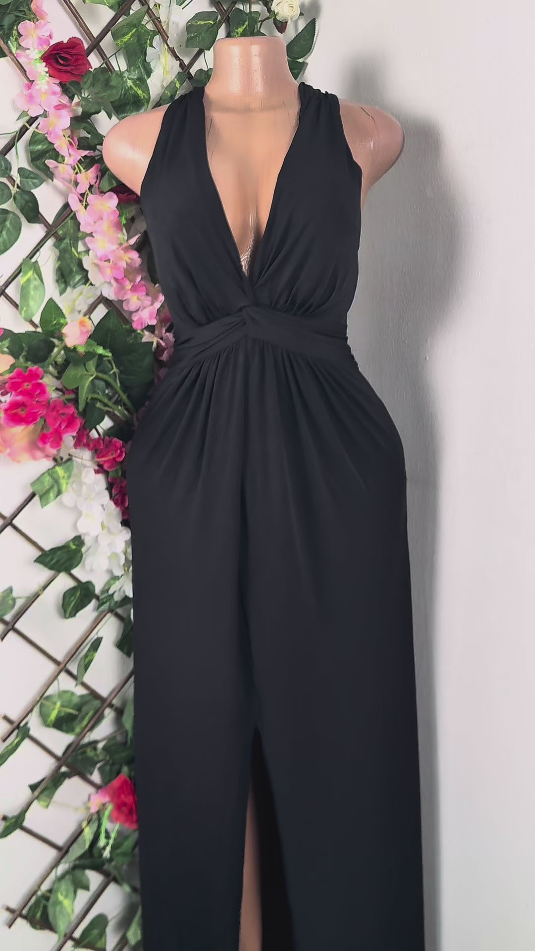 Robe évasée longue sans manches col V