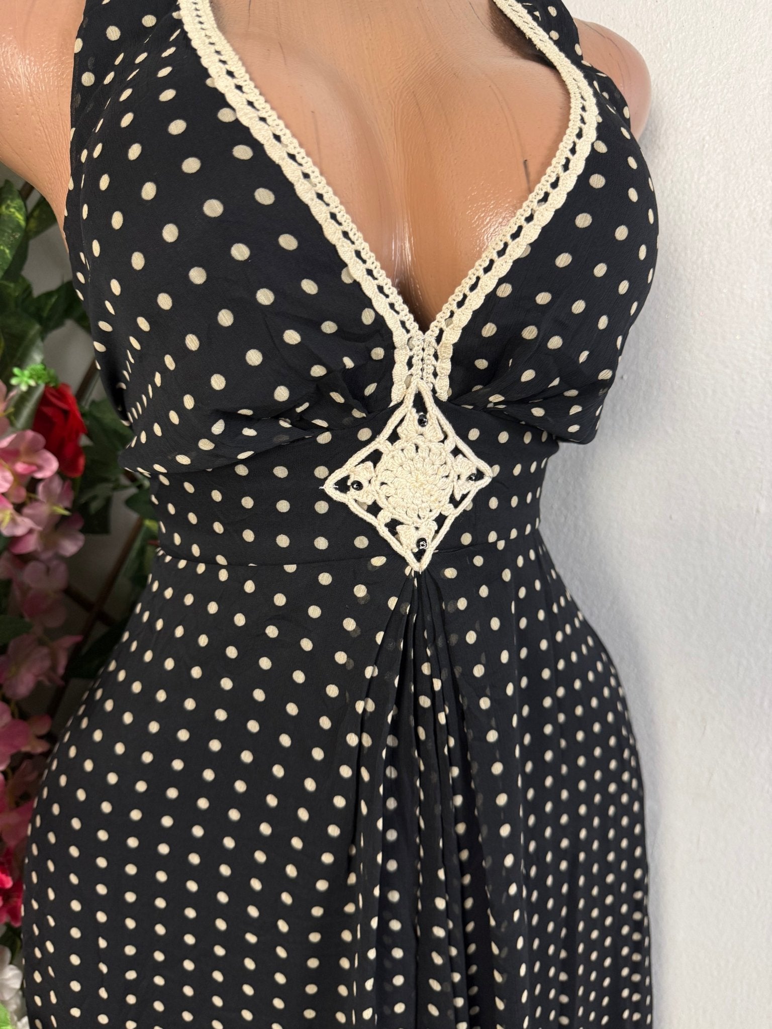 Rien longue sans manche colle en V - Perluna Store - kinshasa