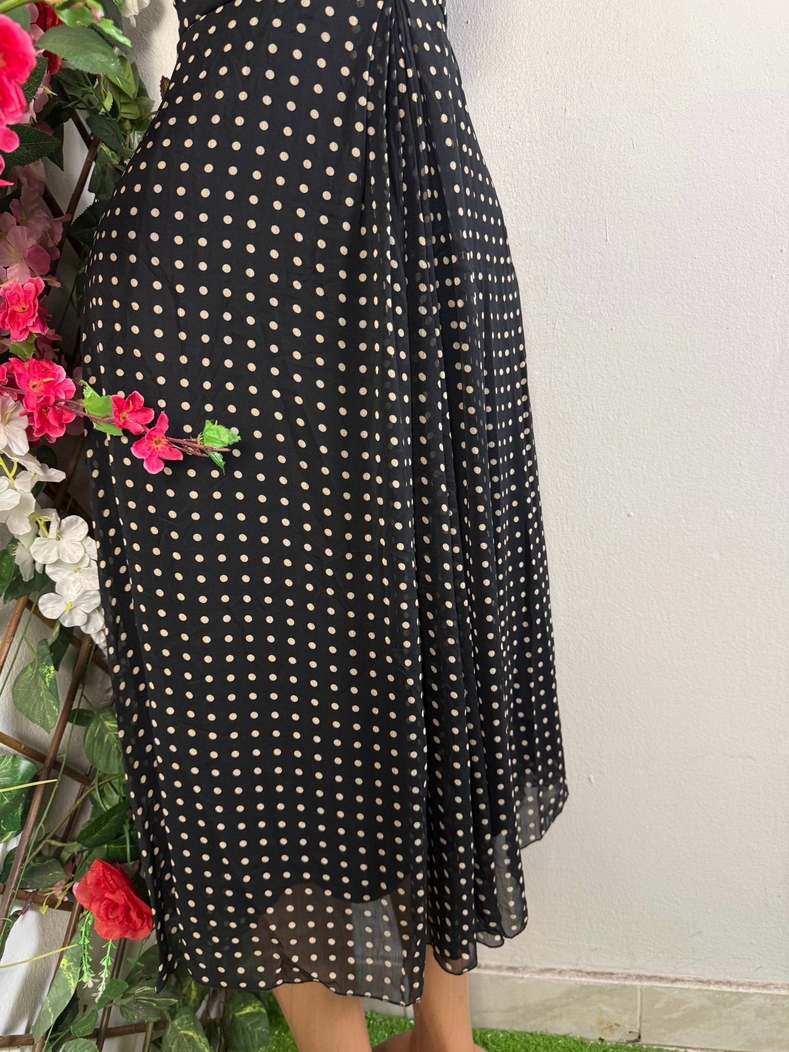 Rien longue sans manche colle en V - Perluna Store - kinshasa