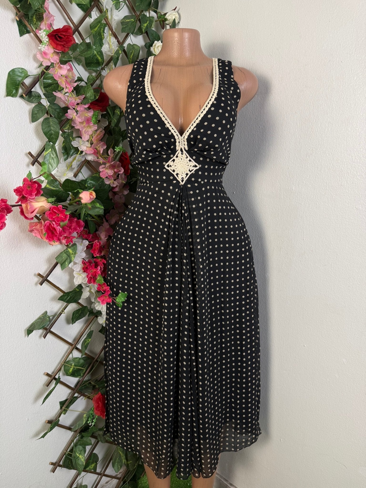 Rien longue sans manche colle en V - Perluna Store - kinshasa