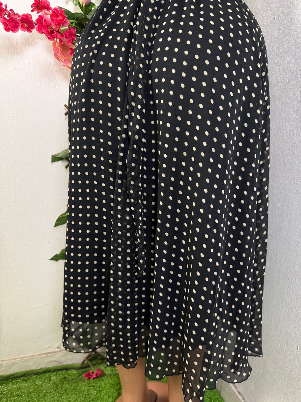 Rien longue sans manche colle en V - Perluna Store - kinshasa