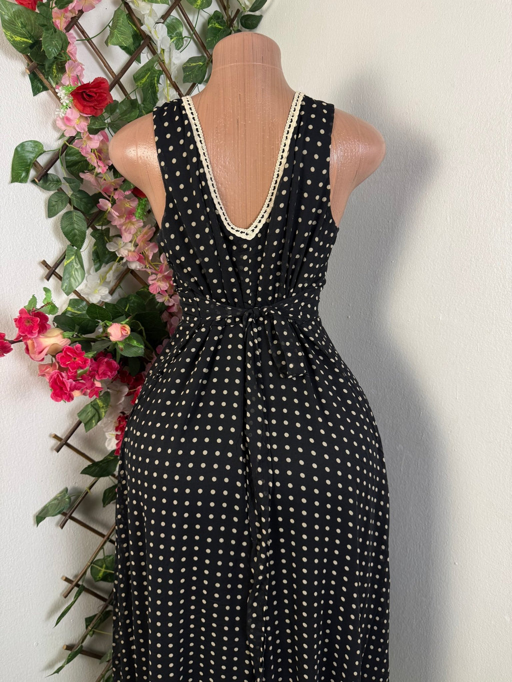 Rien longue sans manche colle en V - Perluna Store - kinshasa