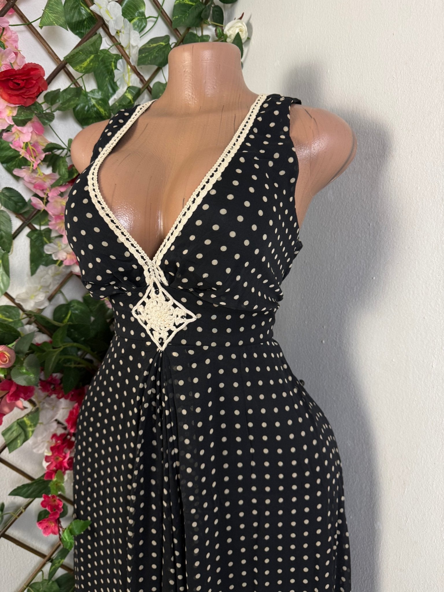 Rien longue sans manche colle en V - Perluna Store - kinshasa