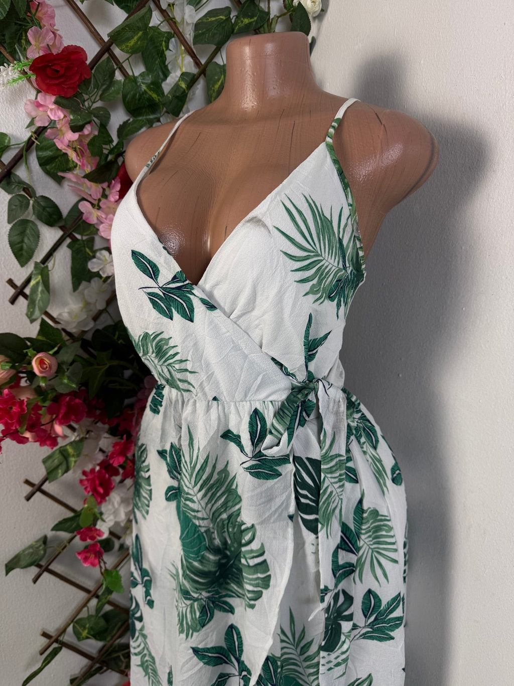 Robe à fine bretelles pente asymétrique- - Perluna Store