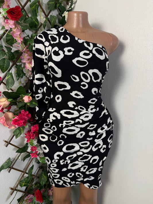 Robe à une manche longue  - Perluna Store - kinshasa