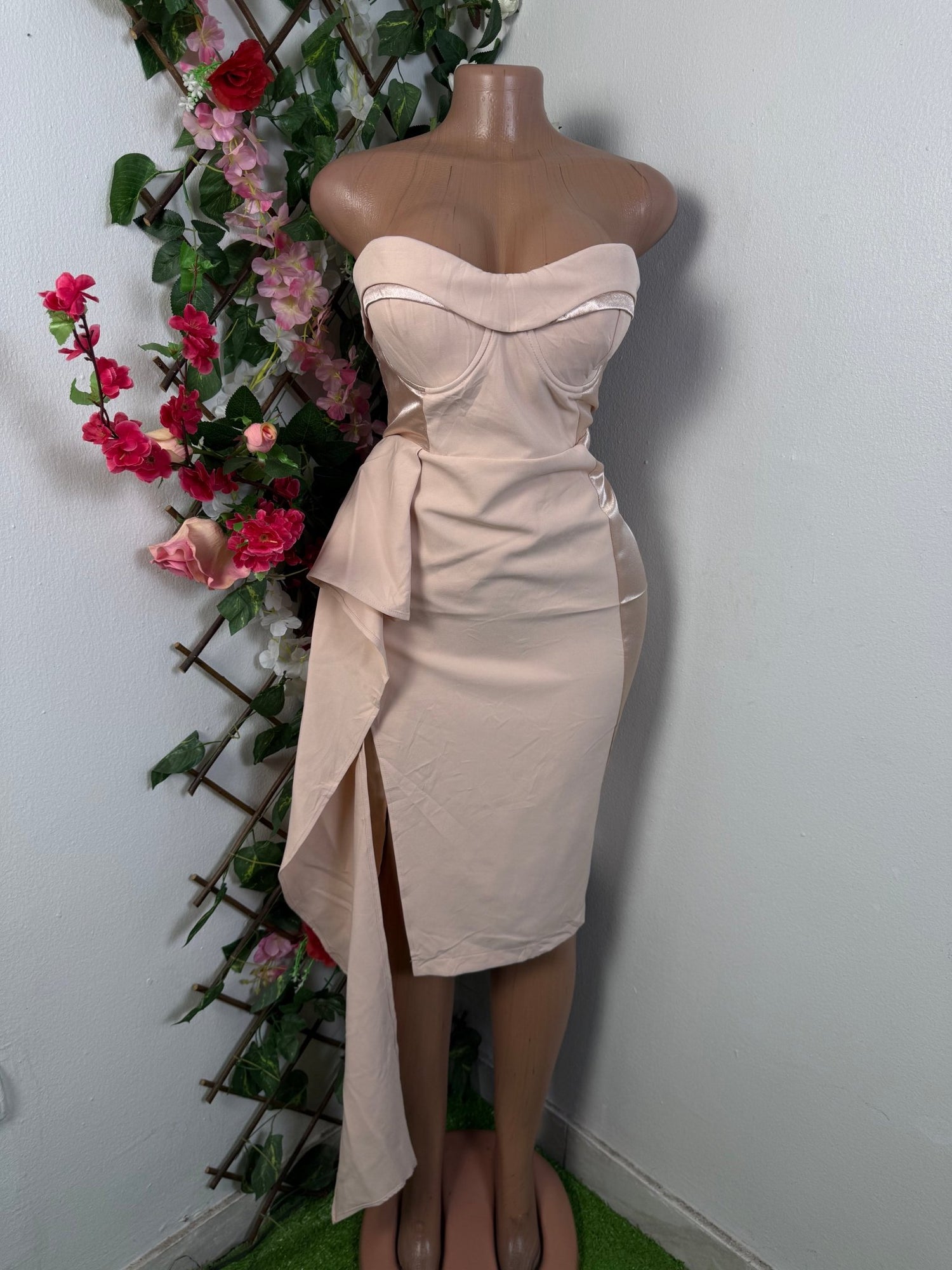 Robe bustier élégante avec fente - Perluna Store - kinshasa