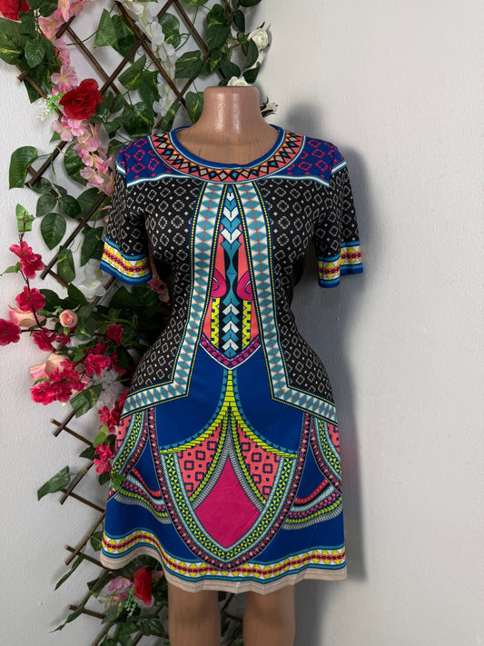 Robe courte a imprimé géométrique - Perluna Store - kinshasa