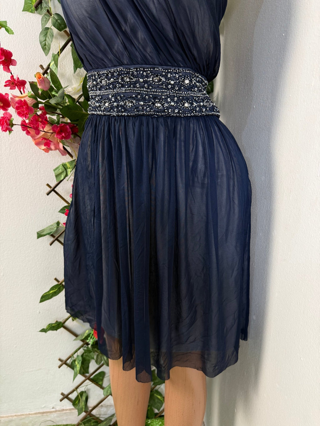 Robe courte à une épaule en voile - Perluna Store - kinshasa