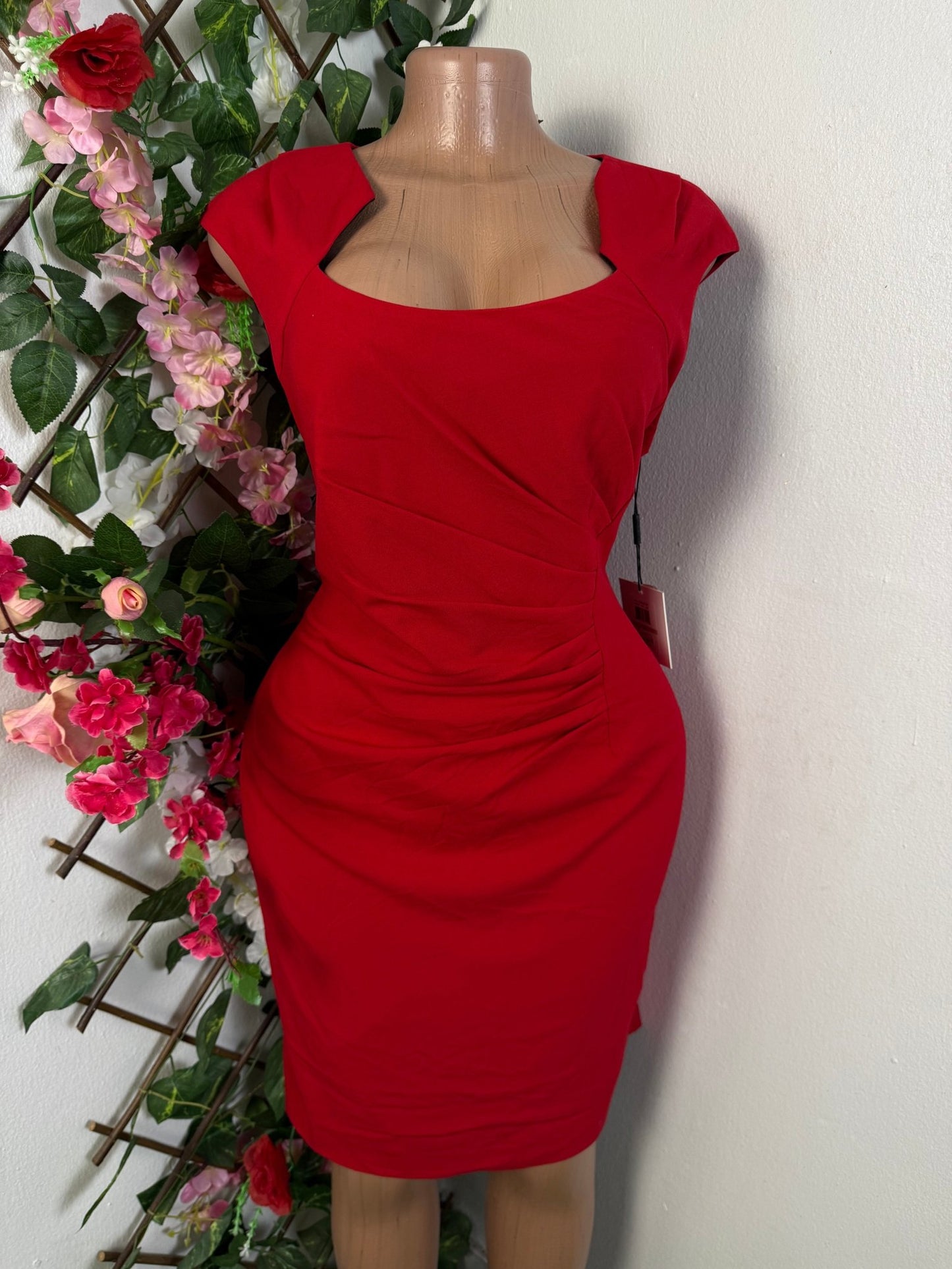 Robe courte drapé a la taille sans manche - Perluna Store - kinshasa
