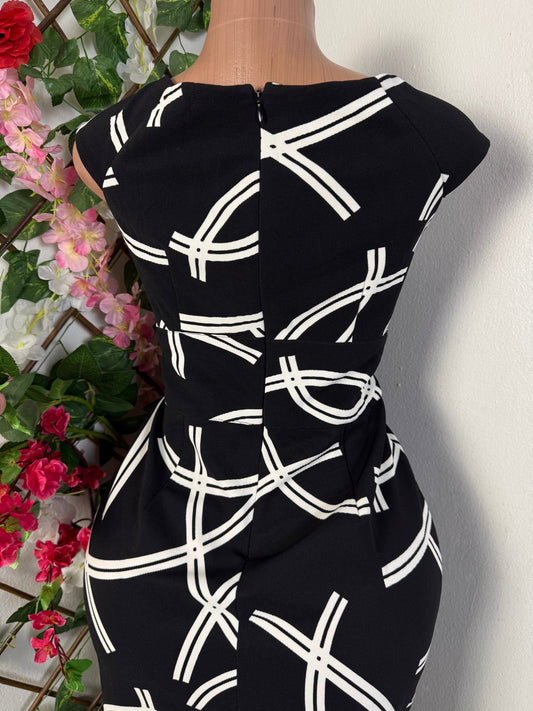 robe courte sans manche colle U - Perluna Store - kinshasa