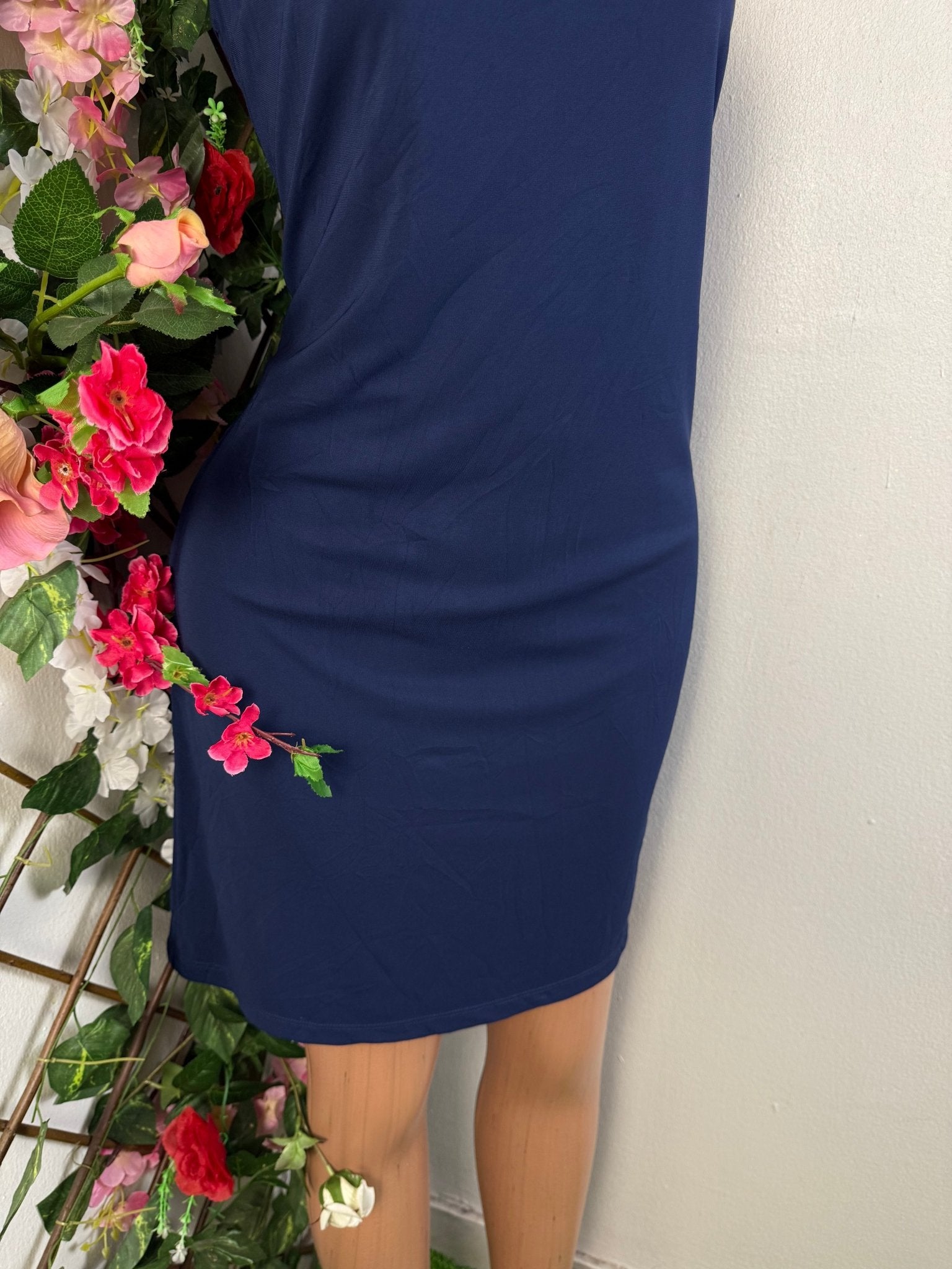 Robe courte sans manches colle ronde - Perluna Store - kinshasa