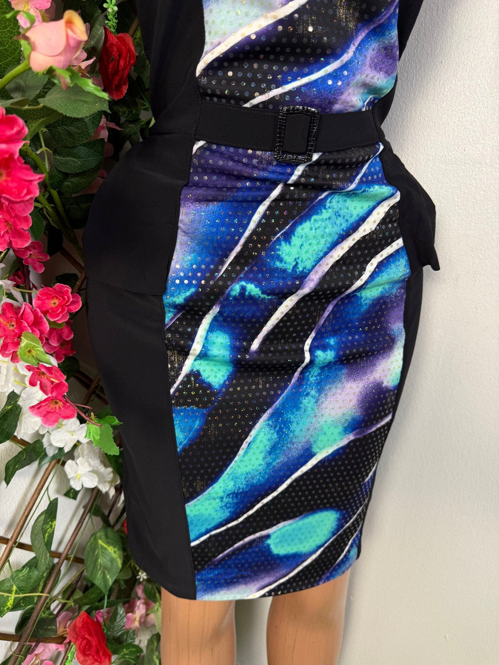 Robe crayon sans manche cintrer  - Perluna Store - kinshasa