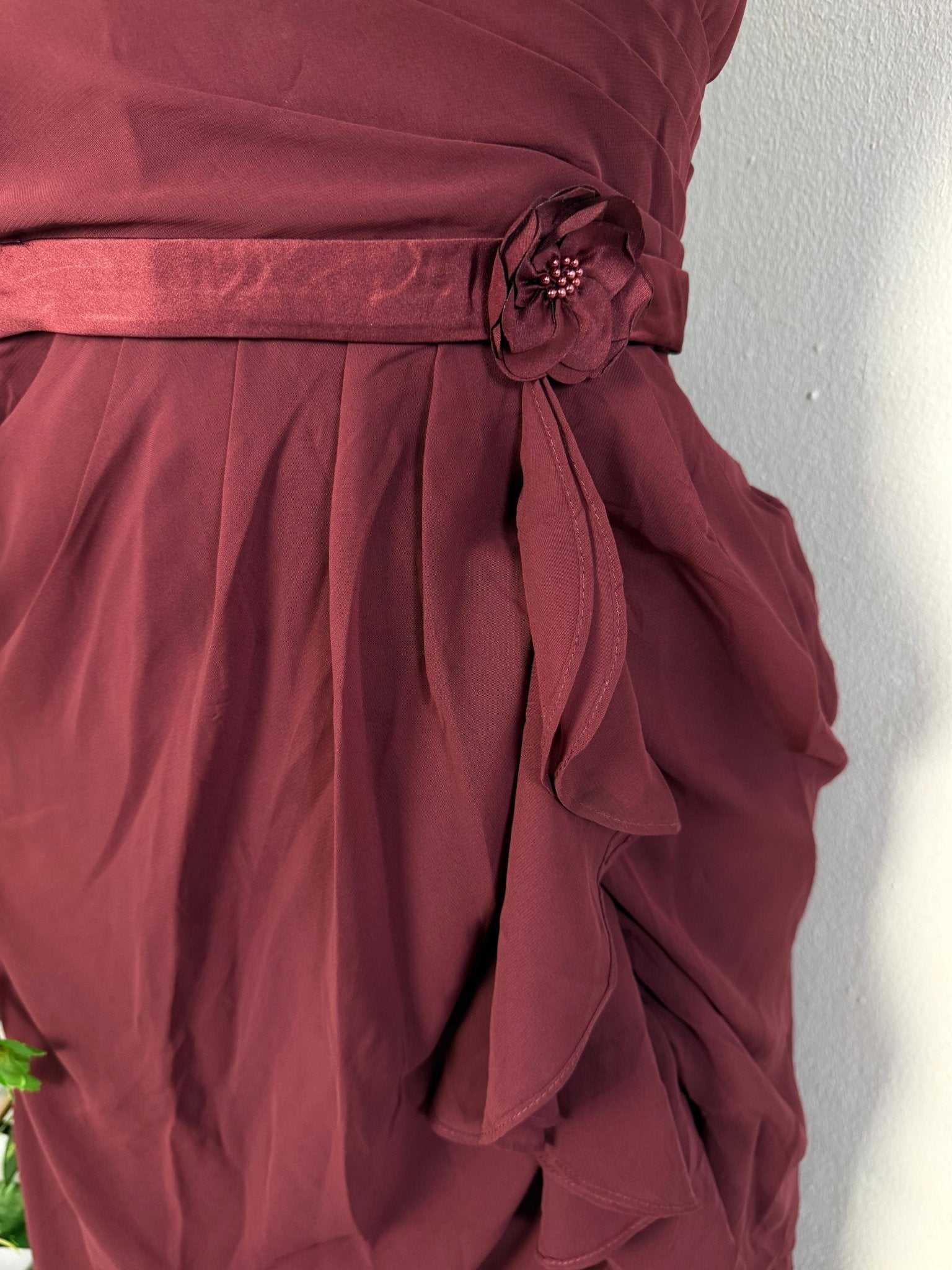 Robe de fête à fine bretelle à fente - Perluna Store - kinshasa