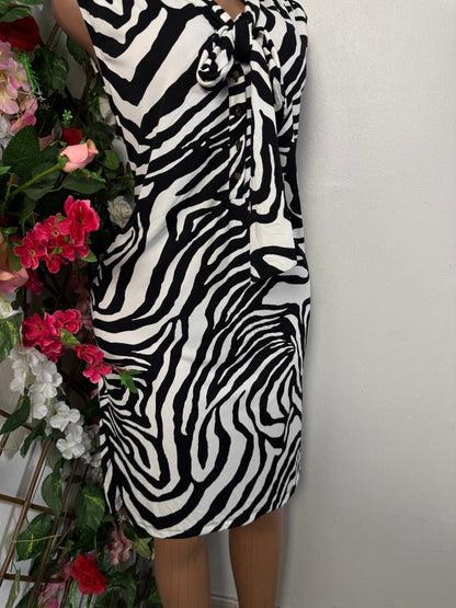 Robe décontracté à noeud  - Perluna Store - kinshasa