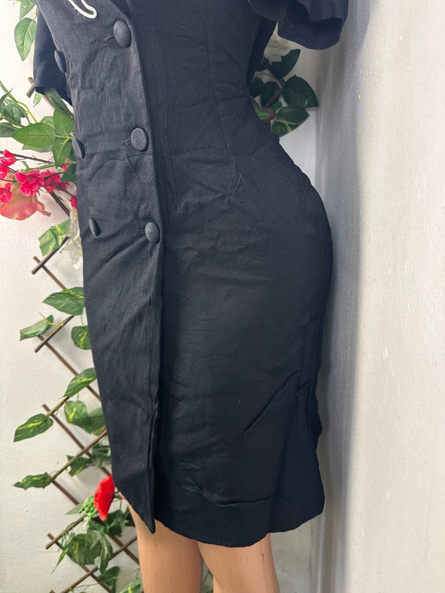 Robe droite à boutons manches courtes - Perluna Store - kinshasa