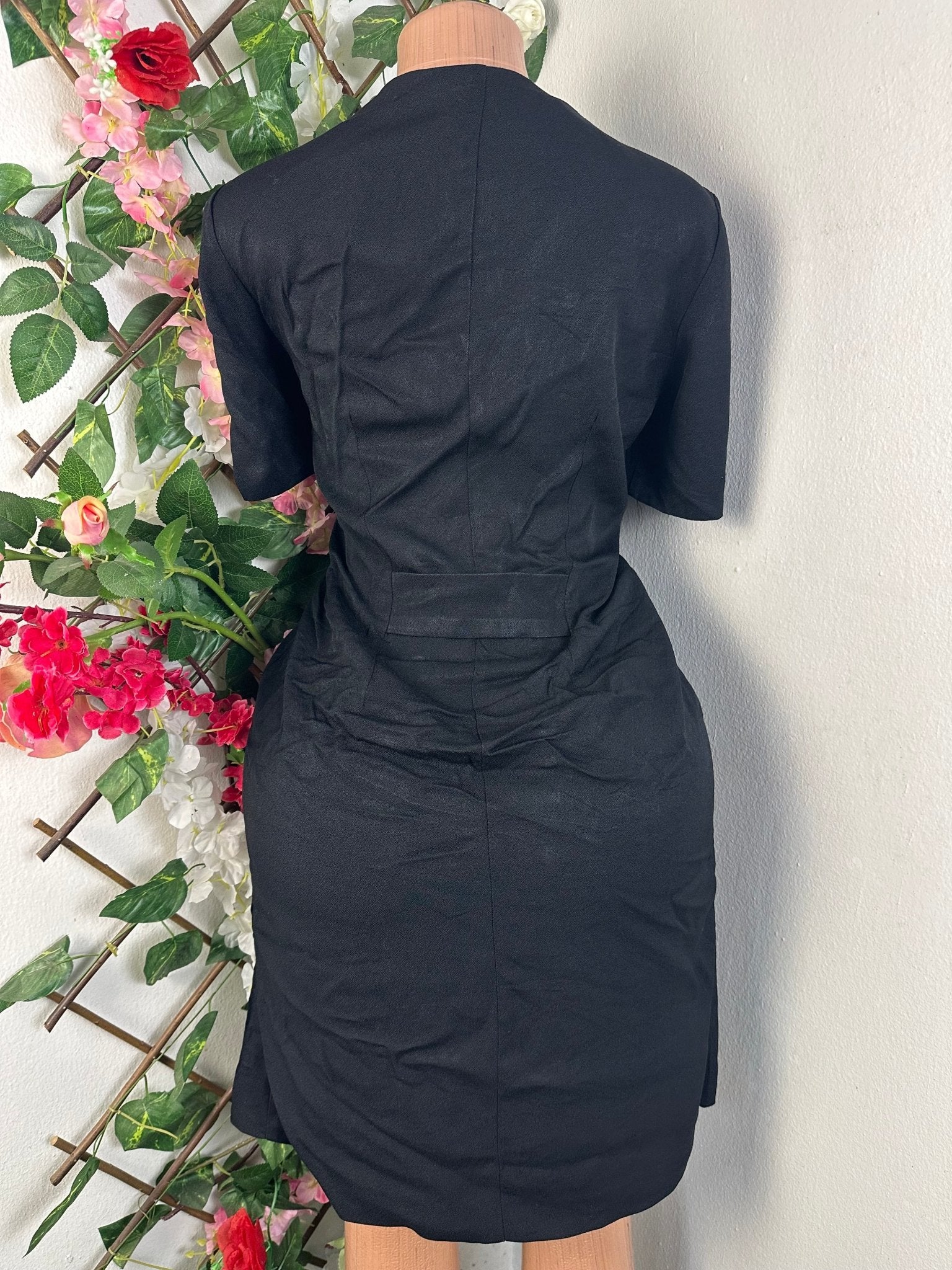 Robe droite à boutons manches courtes - Perluna Store - kinshasa