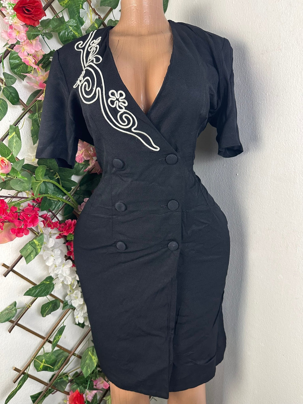 Robe droite à boutons manches courtes - Perluna Store - kinshasa