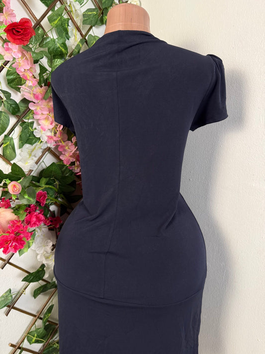 Robe droite a colle carré manche courte - Perluna Store - kinshasa