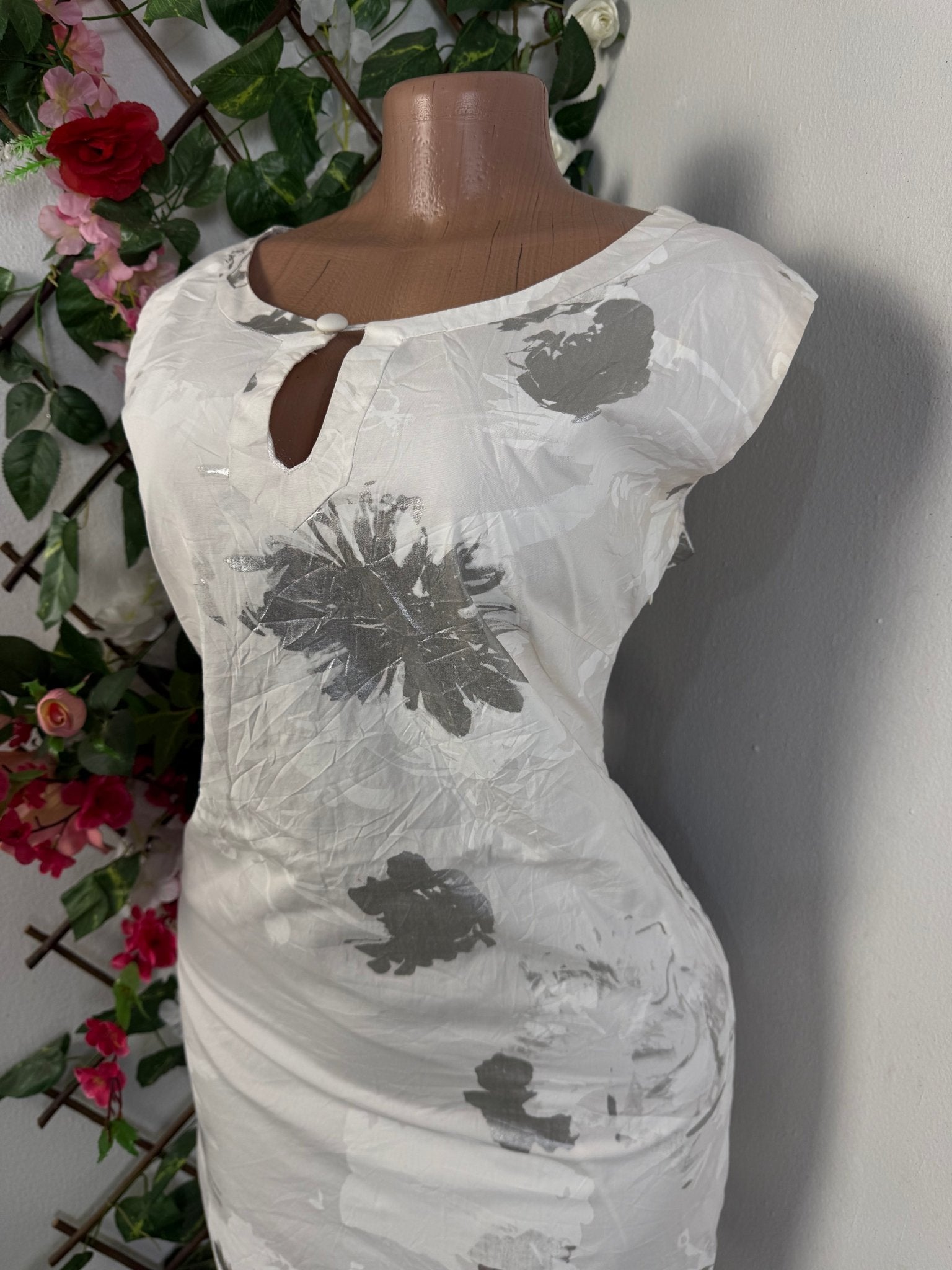 Robe droite à colle rond - Perluna Store - kinshasa