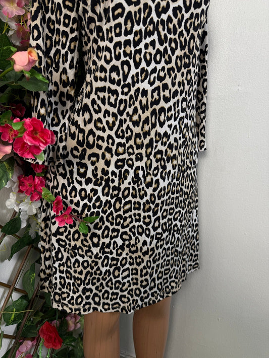 Robe droite à imprimée léopard - Perluna Store - kinshasa