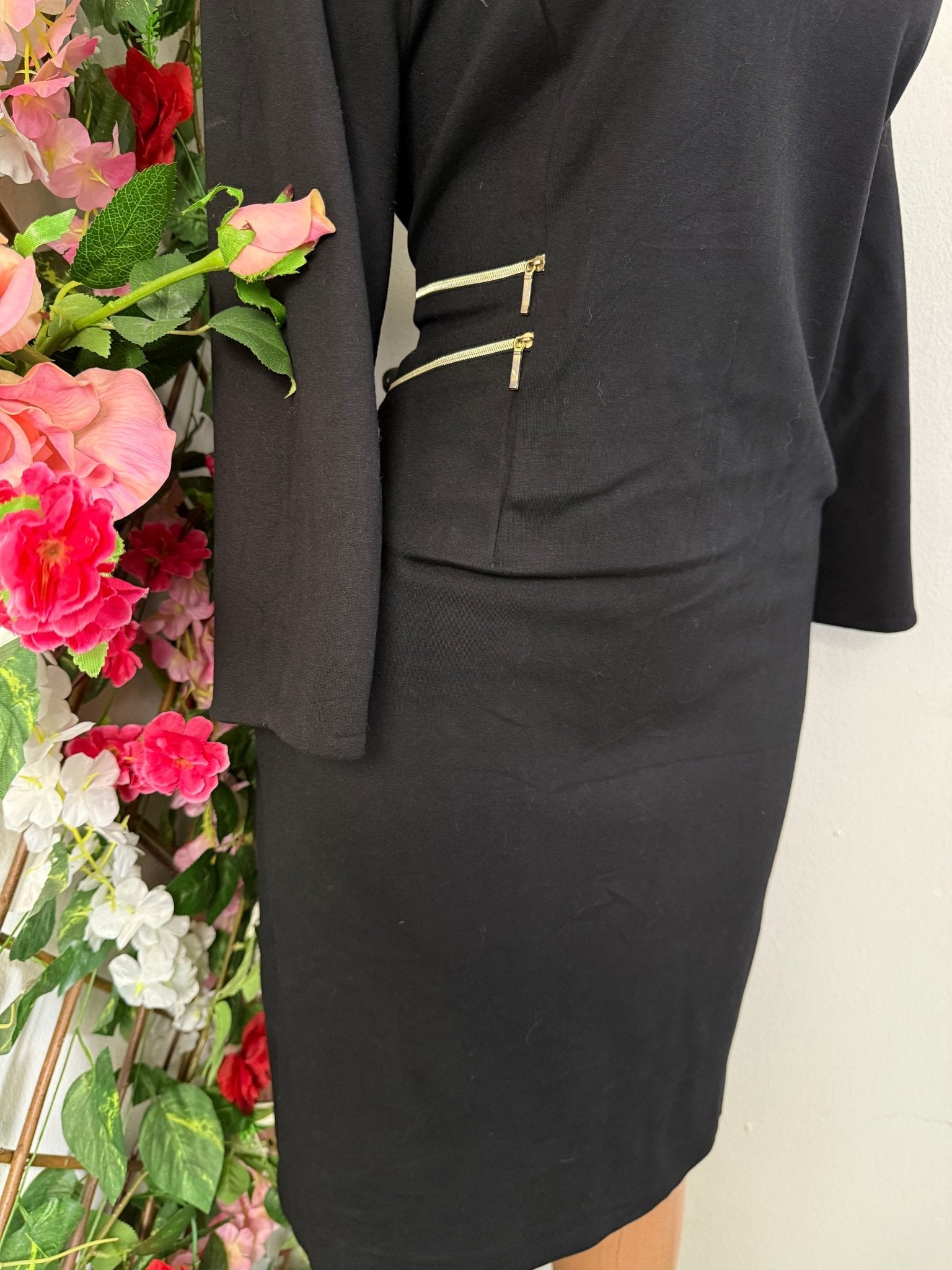 Robe droite a manche longue décolleté halter - Perluna Store
