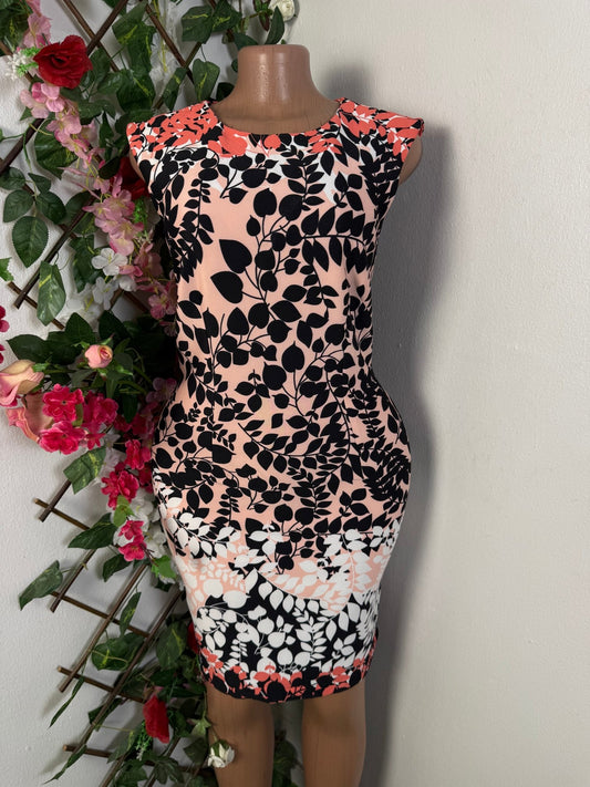 Robe droite colle rond sans manche  - Perluna Store - kinshasa