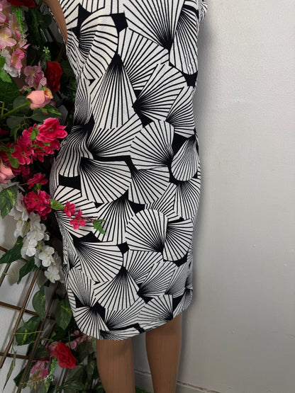 Robe droite courte sans manche  - Perluna Store - kinshasa